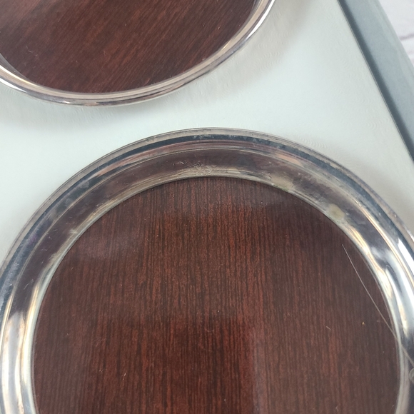 Vtg NIB F.B. Rogers Silver Wood Grain and Silver Coated Coasters Set - Picture 4 of 9